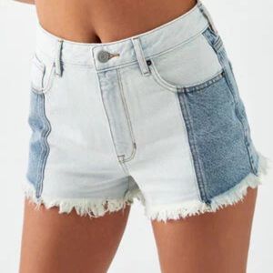 Pacsun Two toned High Rise Festival Shorts!!